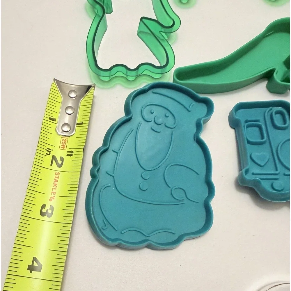 VTG Cookie Cutter LOT VTG Silver Metal Green Plastic Christmas Kitsch Retro Deco